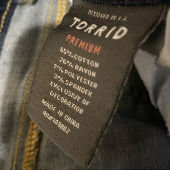 TORRID Button Fly Ultimate Stretch Skinny Ankle Blue Jean Jeggings ECU - Picture 7 of 8